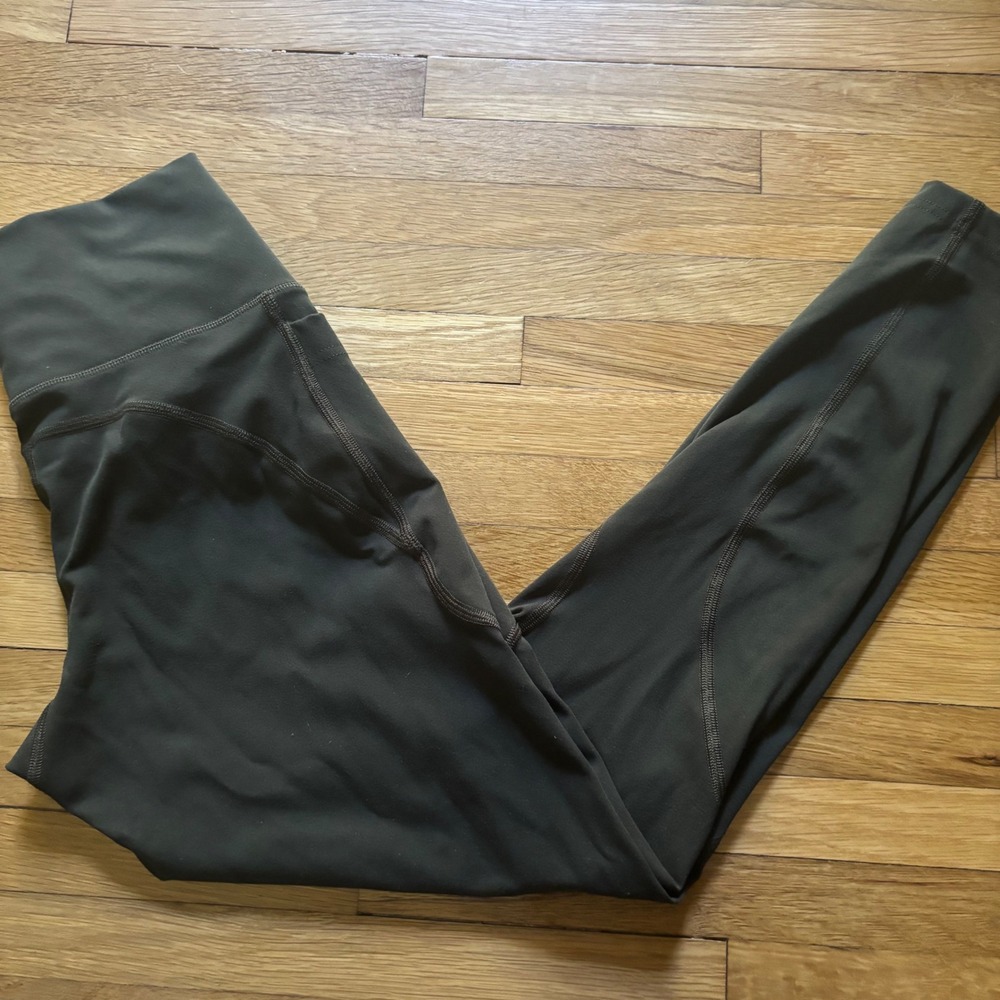 LNDR Limitless Pocket Leggings Womens Small 25" Inseam Olive Gym Workout Fit